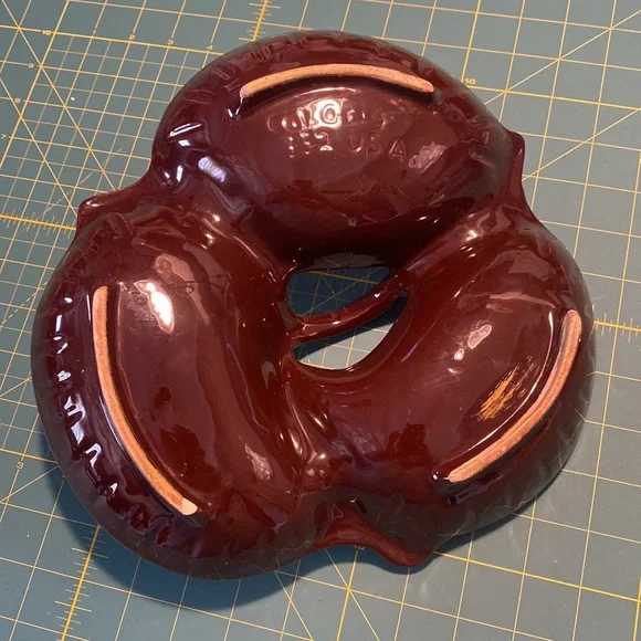 Cal Orig Three Compartment Dish. - Picture 4 of 6